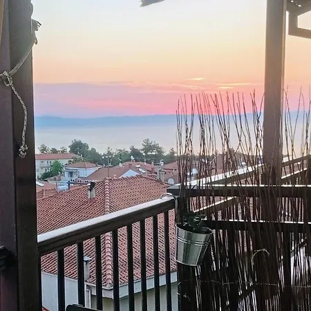 Olympian Sunrise Balcony דירה *