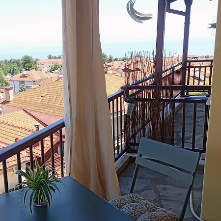 Olympian Sunrise Balcony דירה *